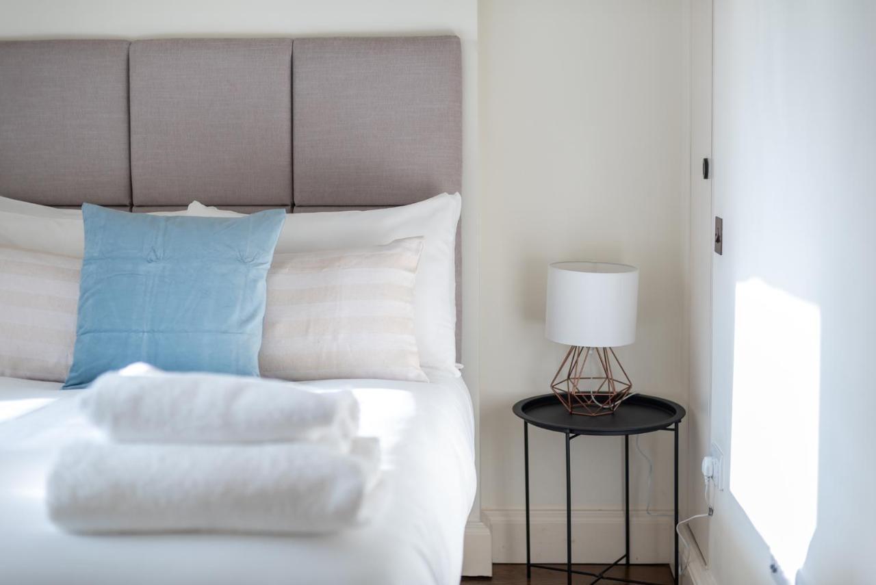 Grosvenor Gardens By Capital Apartment London Bagian luar foto