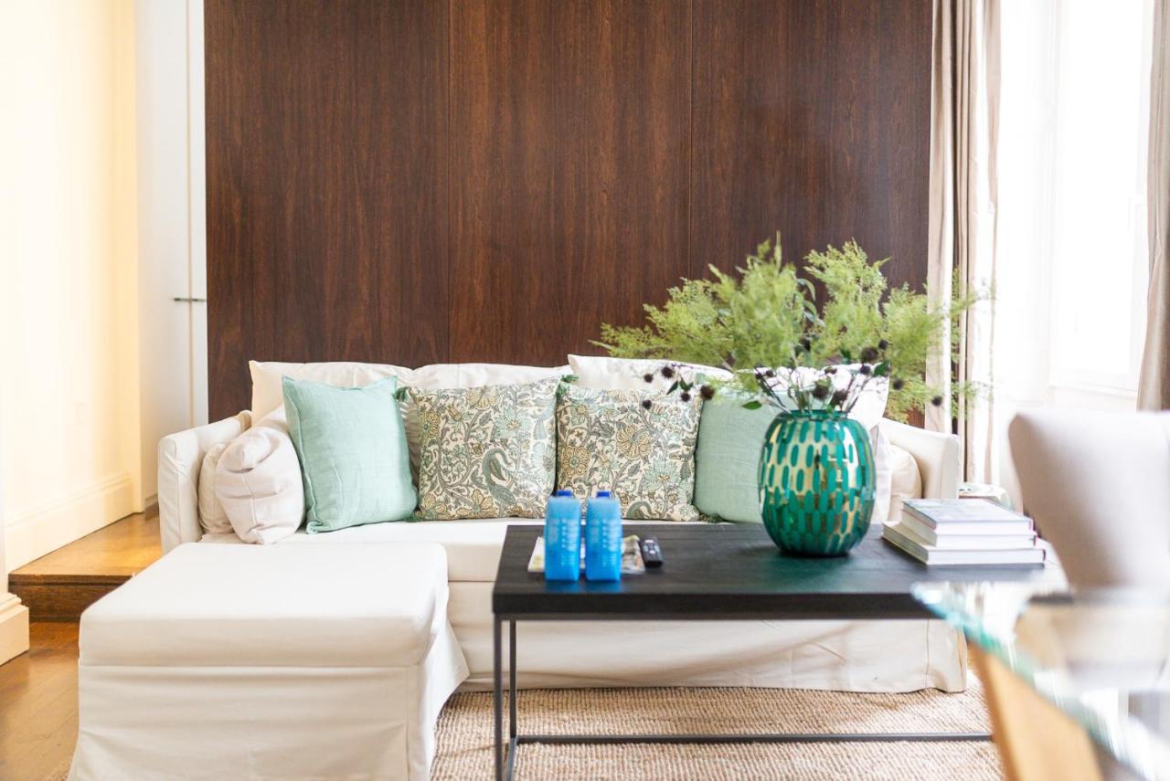 Grosvenor Gardens By Capital Apartment London Bagian luar foto