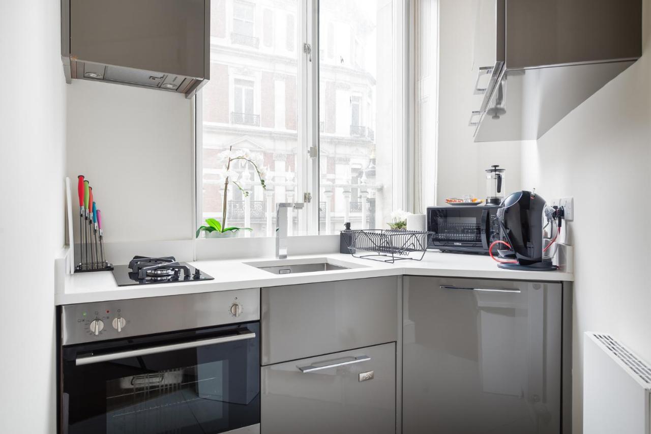 Grosvenor Gardens By Capital Apartment London Bagian luar foto